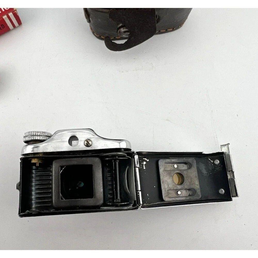 1950’s Hamco miniature camera w/case Multiple Rolls Film Japan Japanese Rare